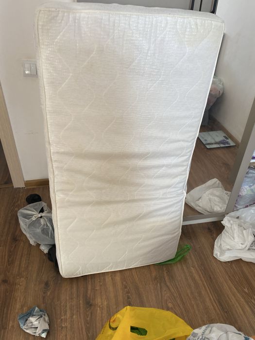 Отдам матрас 120 на 60 бесплатно