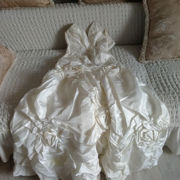 Прадаю свадебное платя или прокат