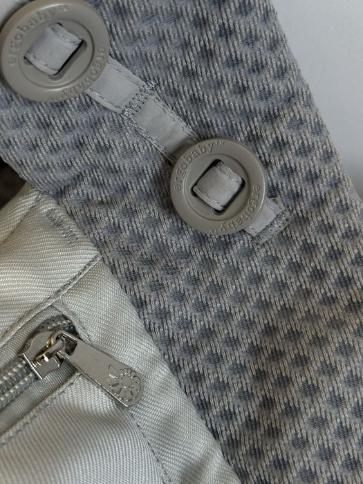 Срочно продам эргорюкзак Ergobaby omni breeze