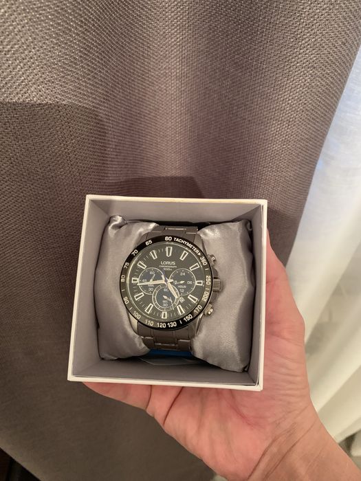 Часы наручные Lorus