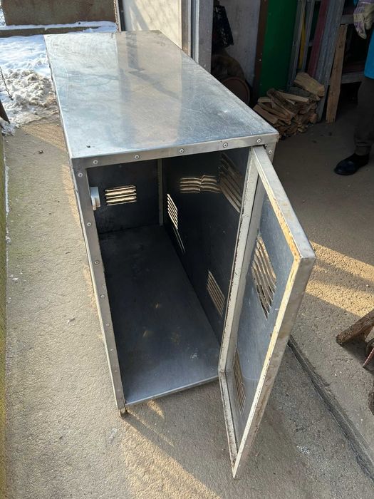 Шкаф за газови бутилки. Неръздавейка. 3 броя бутилки