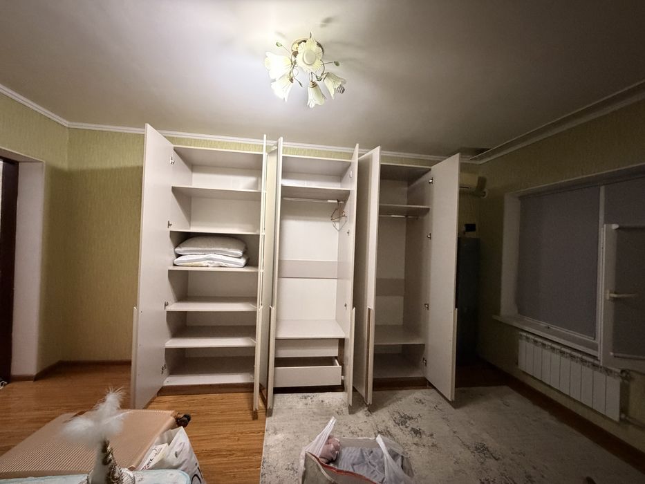 Продам спальный гарнитур