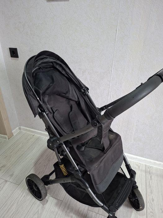 Продам Прогулочную Коляску 18.000тг