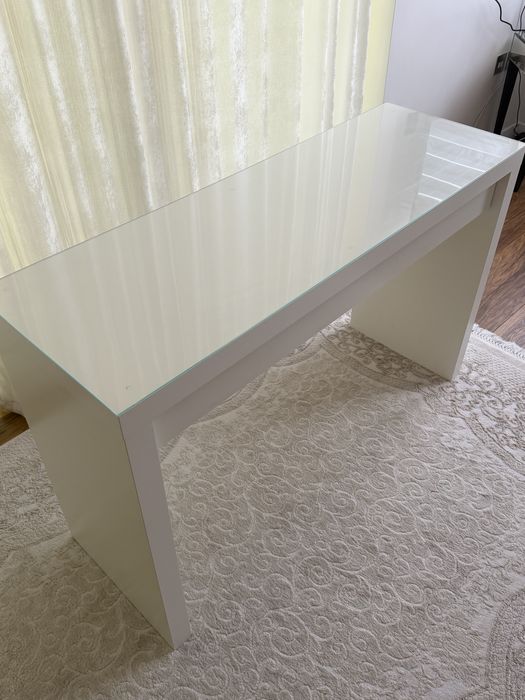 Ikea тоалетна маса “MALM”