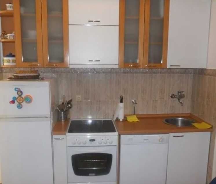 Дава се под наем Тристаен апартамент в Пловдив, Център - 72 кв.м за 178.5 € - Снимка #1