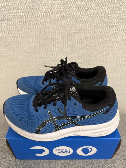 Кроссовки детские Asics