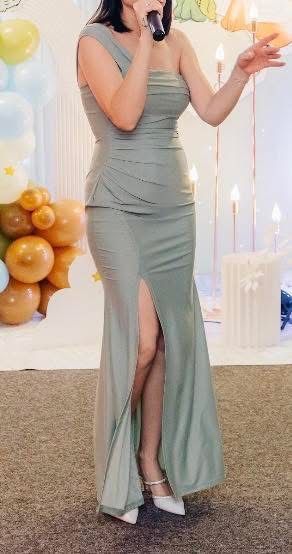 Официална дълга рокля цвят мента