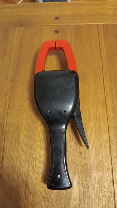 Продавам чехословашки амперклещи, клещови амперметър