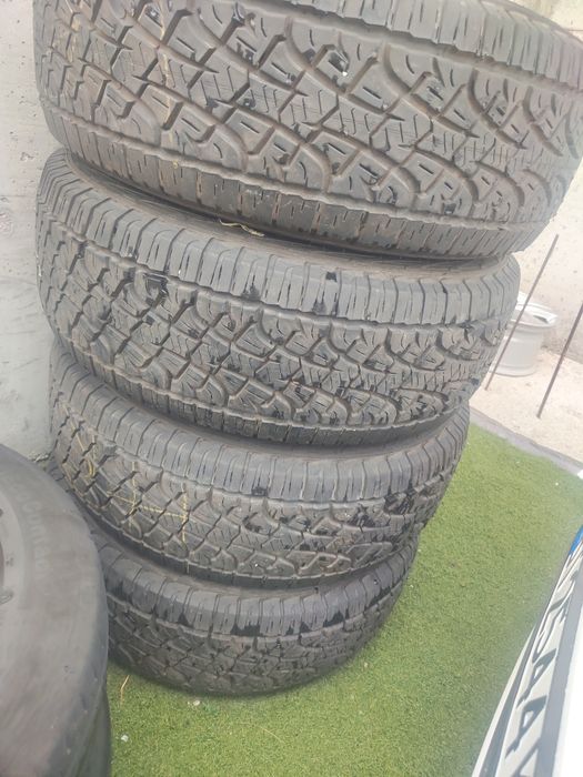 4 броя гуми Allterain Pirelli 235/65/17