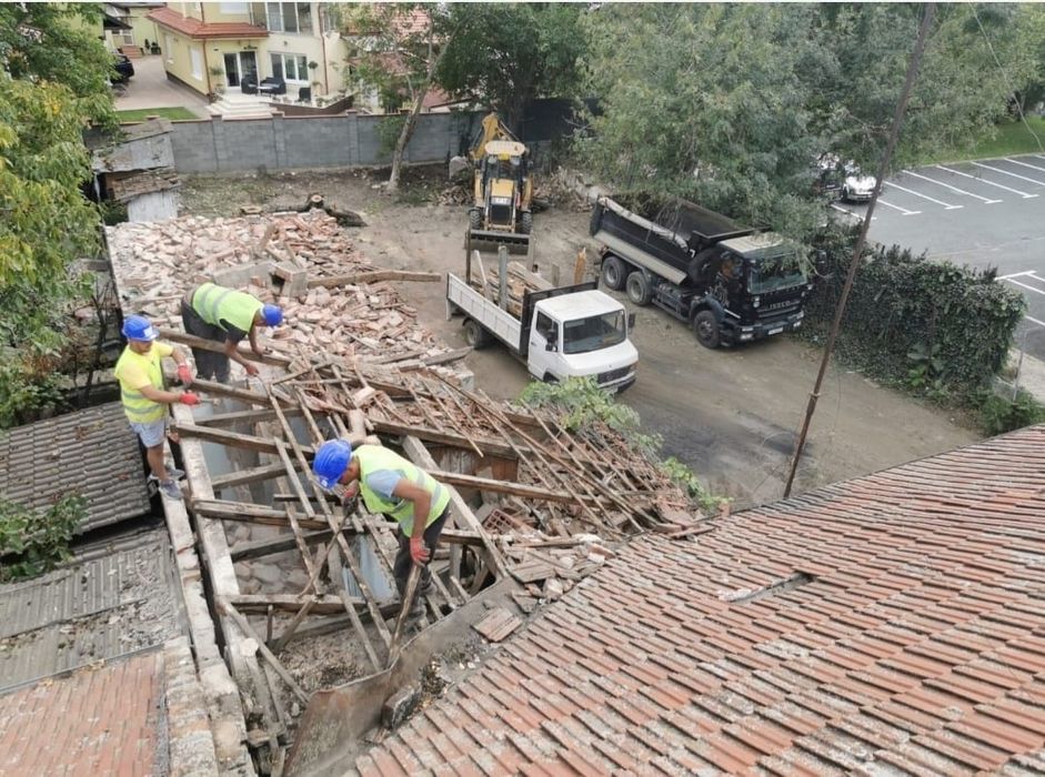 Demolari Constructii case hale , sapaturi Fundatii