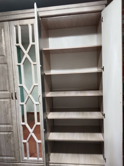 Диван софа. Телевизор