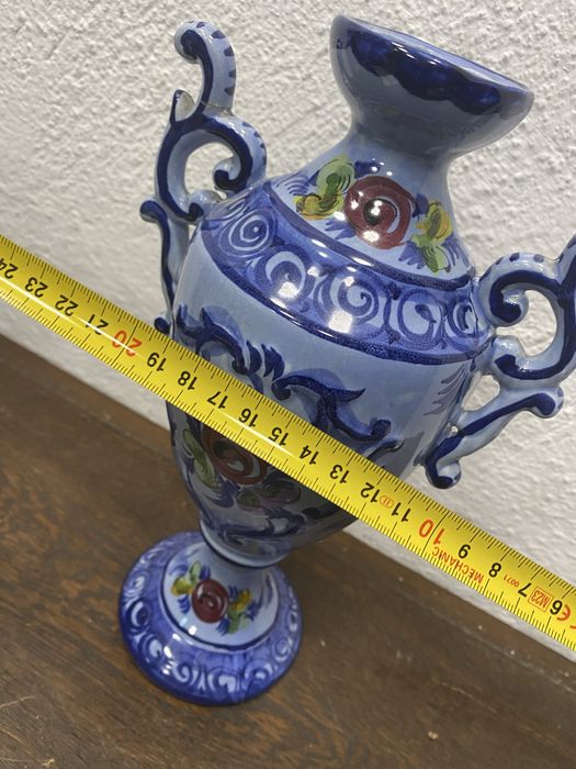 Португалска ваза с маркировка в кобалтово синьо