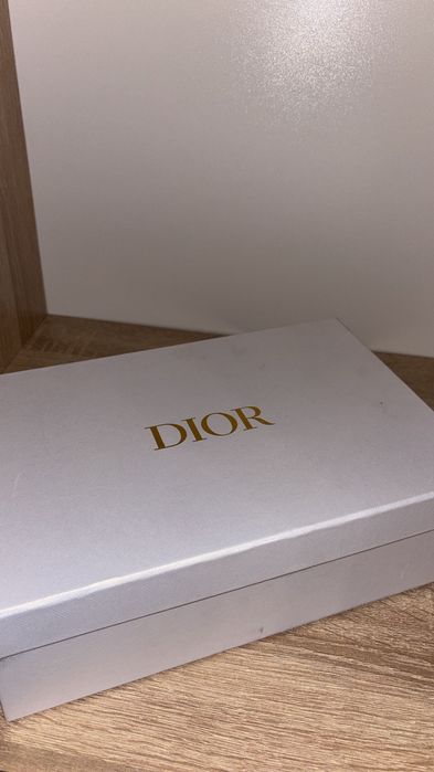 Set veselă ( 2 cani + 2 farfurii ) christian Dior