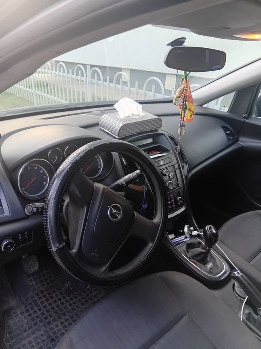 OPEL Astra 2013 — imagine 3