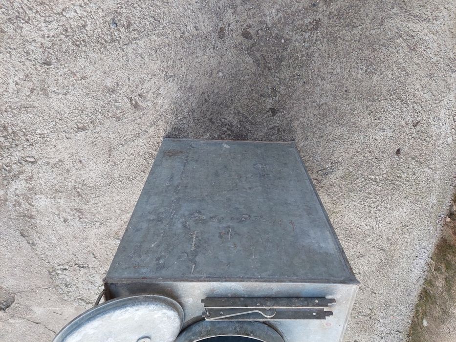 Продавам метални бидони