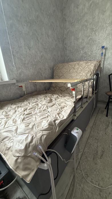 Кравать для инвалидов в лежачим састояние