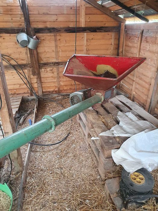 Presa peleti folosita cu motor trifazic 7.5Kw cu snec rumegus inclus