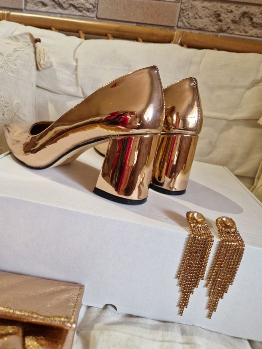 Сет в розово злато