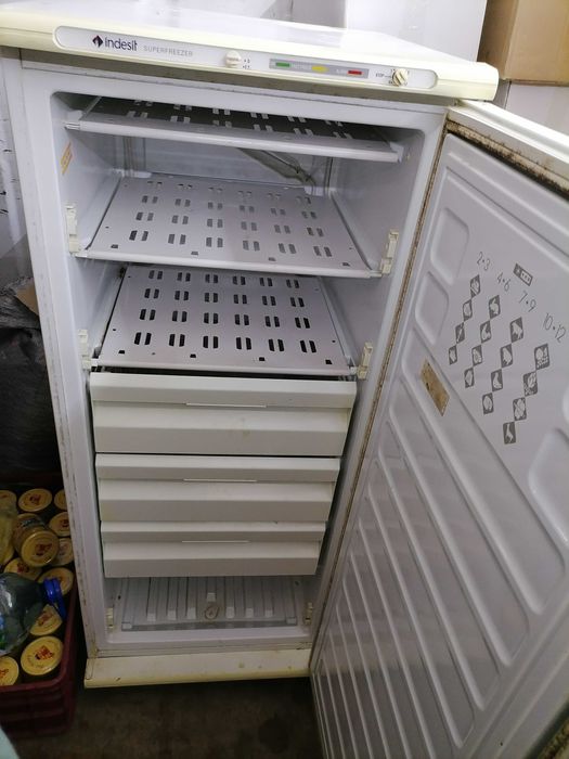 Фризер indesit запазен