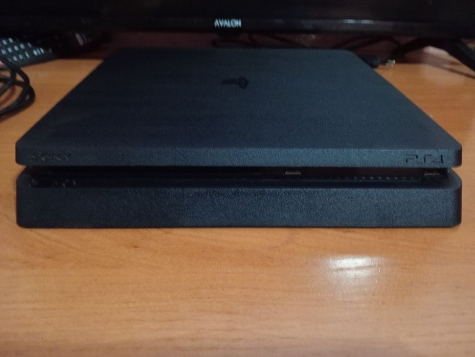 Sony PlayStation 4 slim