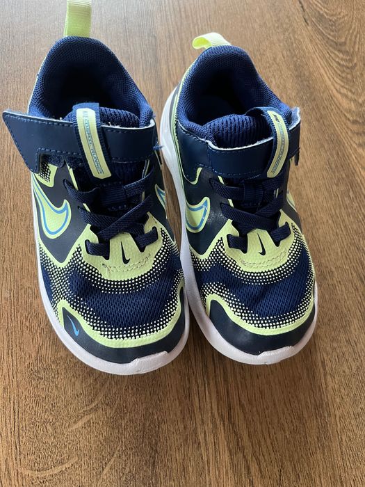Маратонки adidas и  Nike 26-27 размер