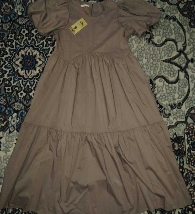 Платье , очень хорошего качества.