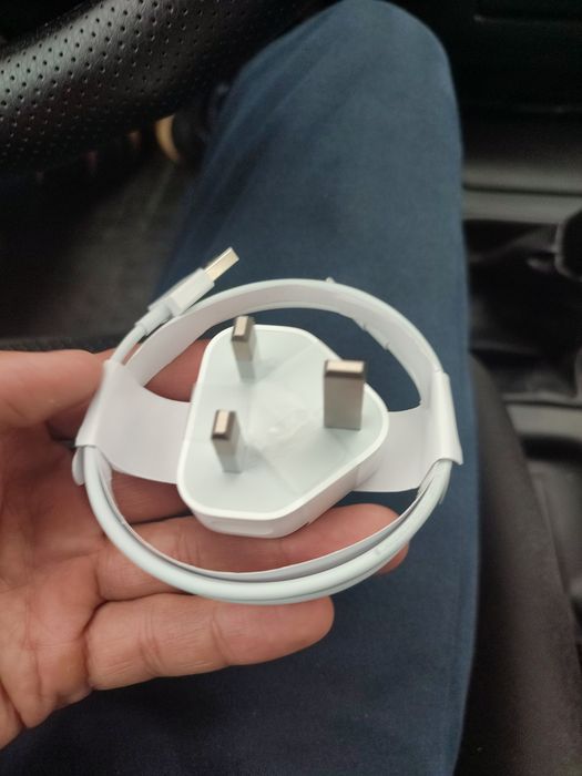 Зарядное устройство iPhone