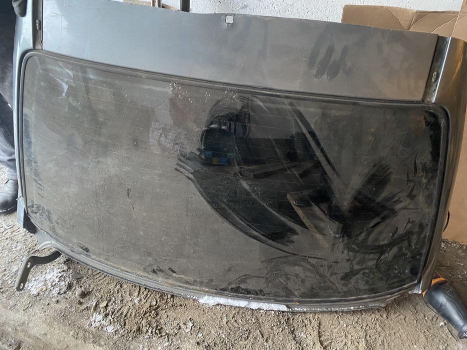 Продам заднее стекло Пассат б3 оригинал