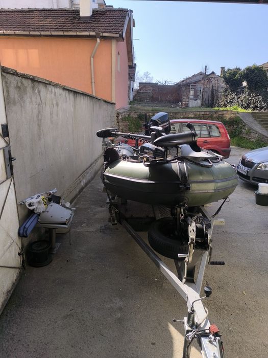 . Комплект лодка с колесар