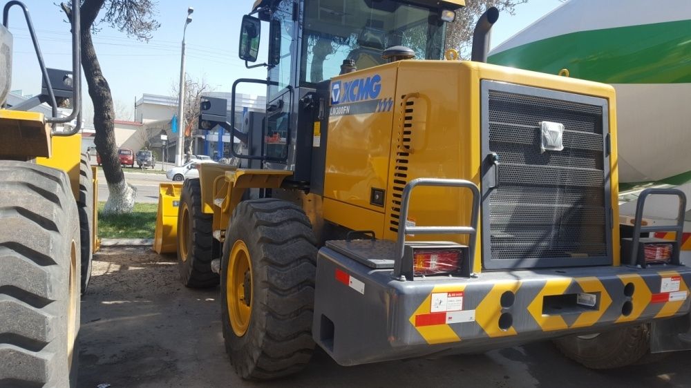 Погрузчик LW300FN