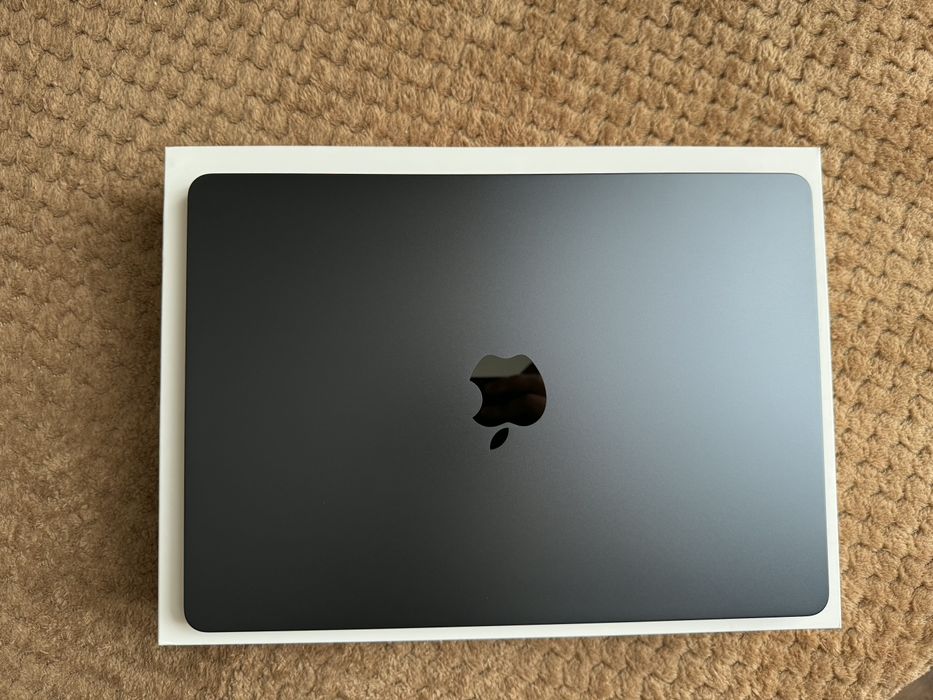 Като Нов! Apple MacBook Air M4 13in 16GB/256GB Midnight