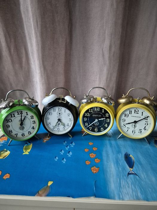 Ceasuri mecanice de masă