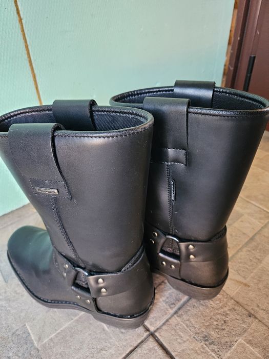 Рокерски ботуши номер 39