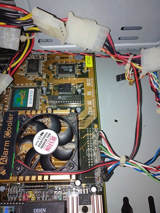 Calculator vintage /unitate pc retro /pentium 100mhz