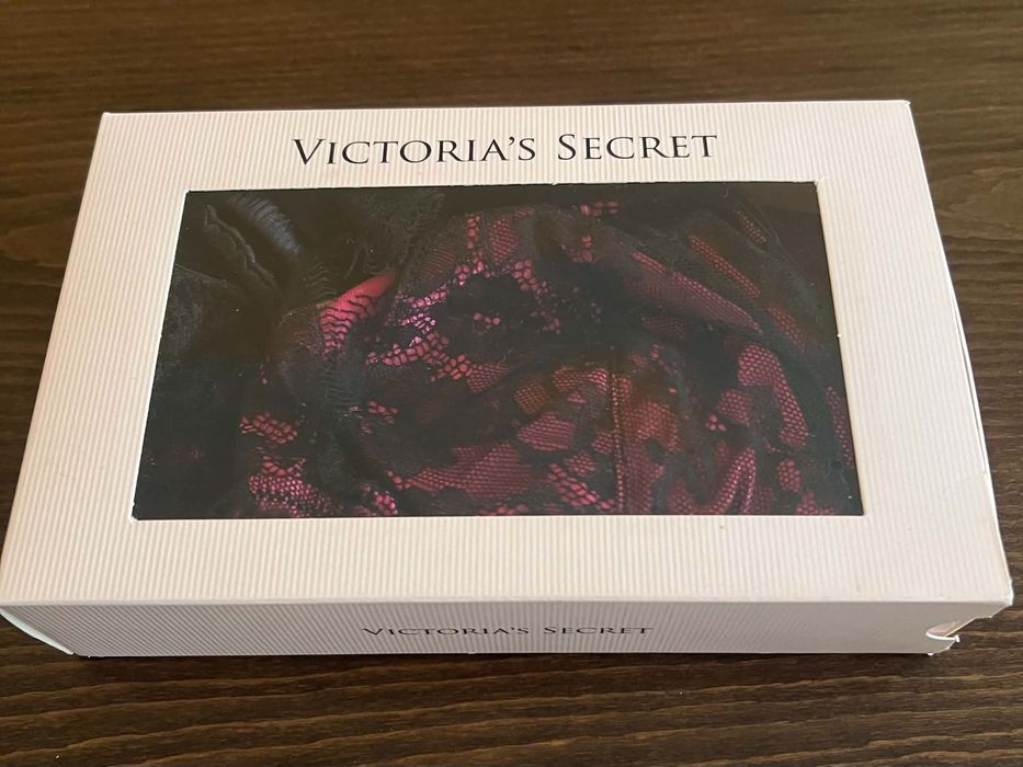 Дамско бельо на Victoria Secret