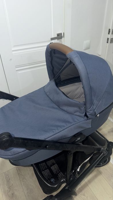 Бренд коляска 2в 1 в хорошем состоянии