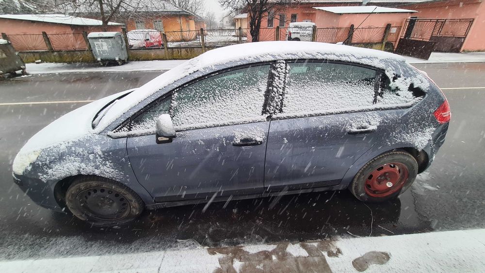 Citroen C4 1.6 HDI 90kc / Ситроен Ц4 1.6 хди НА ЧАСТИ (ЦЯЛ) - СПЕШНО