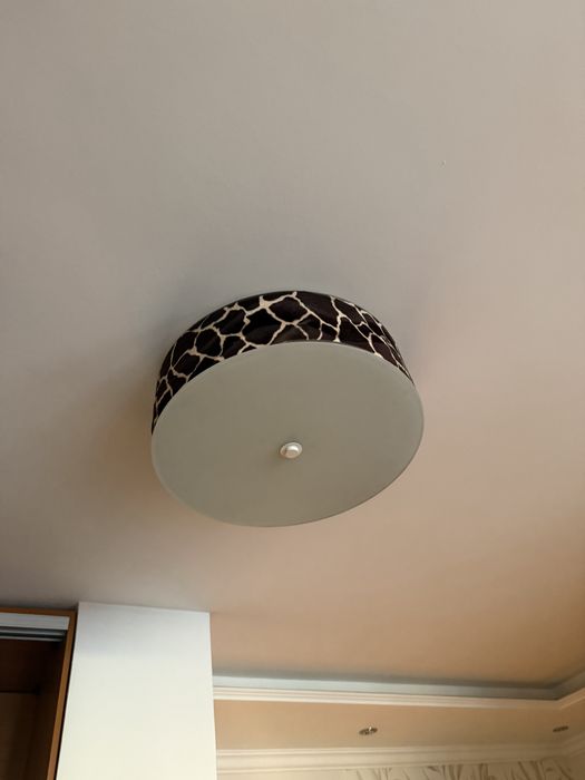 Продам      люстры