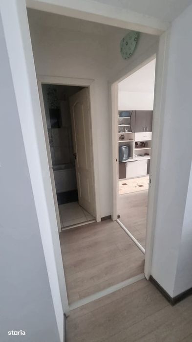 Apartament 3 Camere Semidecomandat Podu Ros Pasapoarte