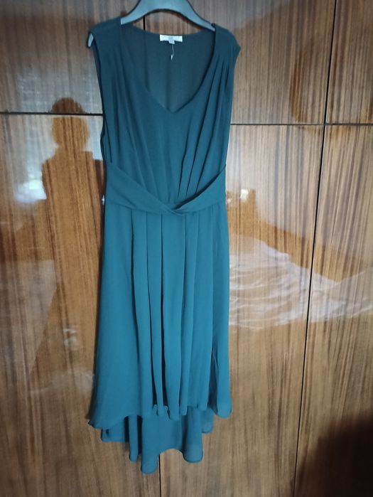 Продавам официална рокля, марка  New Look