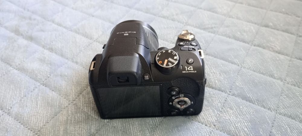 Фотоапарат Fuji FinePix S3300