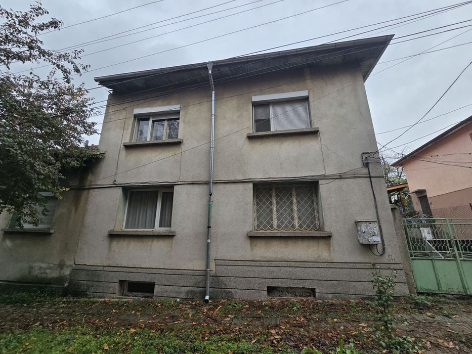 Етаж от къща в Плевен-Център площ 90 цена 89000