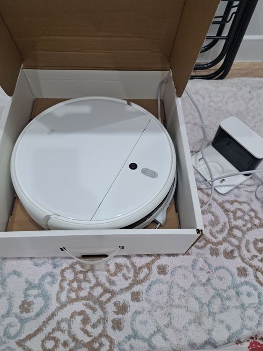 Робот пылесос MI Robot Vacuum-Mop