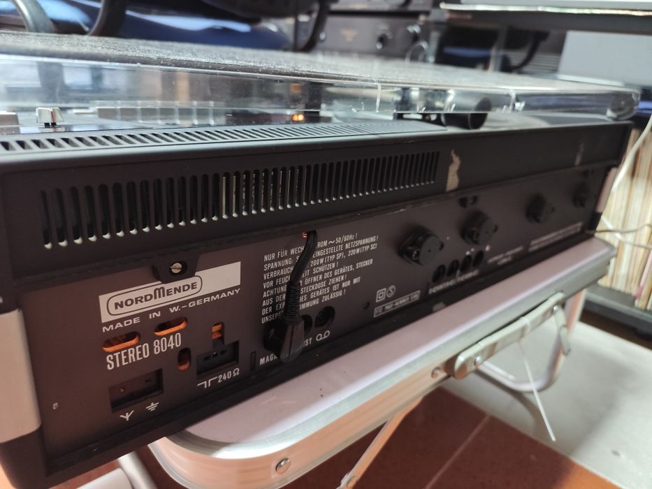Продавам аудио център Nordmende stereo 8040 SP