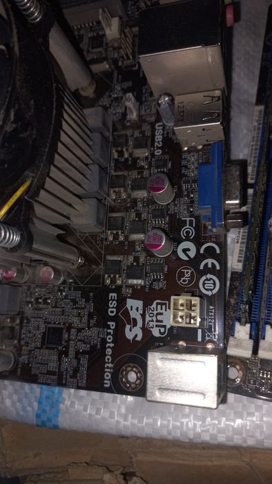 DDR 3 H 61 +  2 gb operativka platala sotiladi