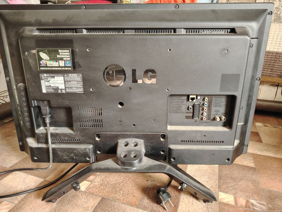 Телевизор LG 32 диагональ