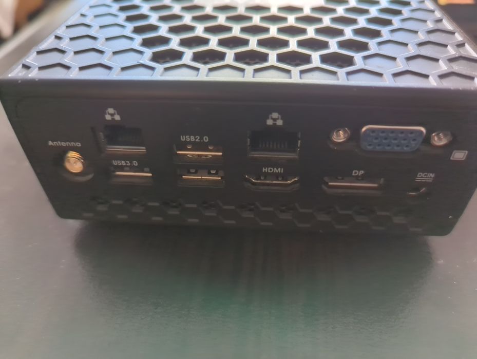 Оригинален Zotac Mini PC - ci323nano fanless