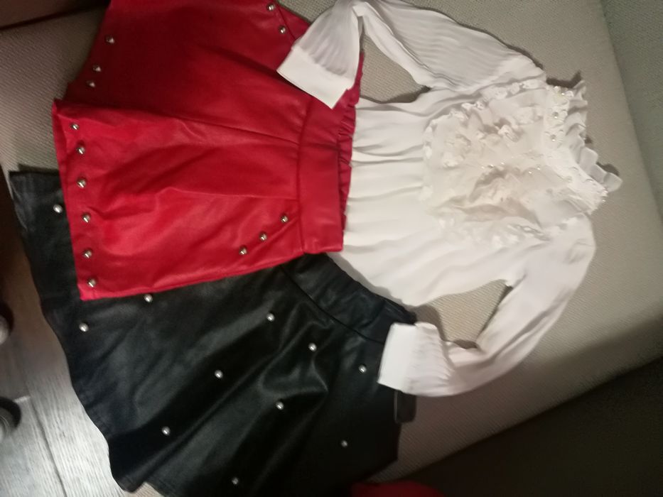 Seturi pentru fetite (fusta și bluza)