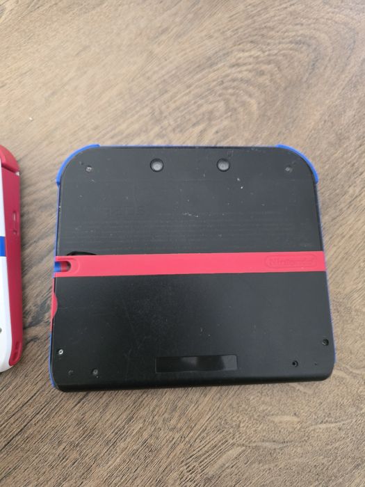 Vand doua Nintendo 2ds piese