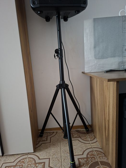 Boxa profesionala Yamaha DBR 15 + trepied